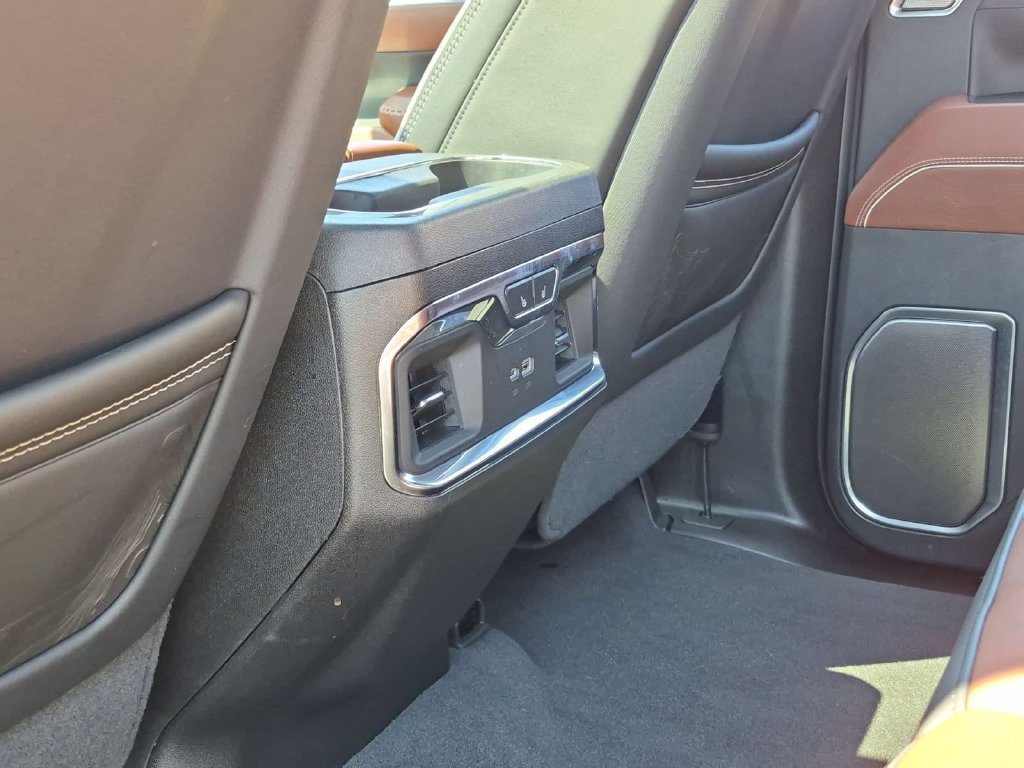Certified 2025 GMC Sierra 3500 Denali Ultimate AWD/4WD image 20