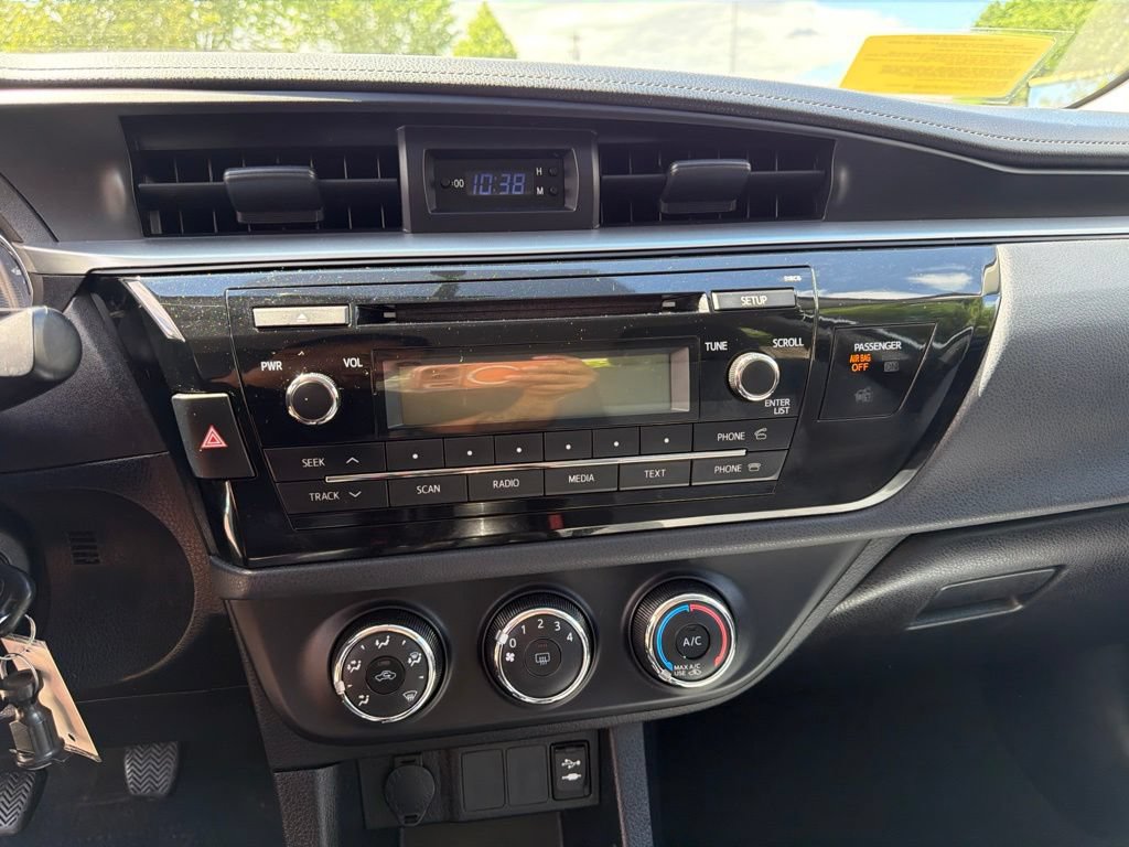 Used 2014 Toyota Corolla L FWD image 17