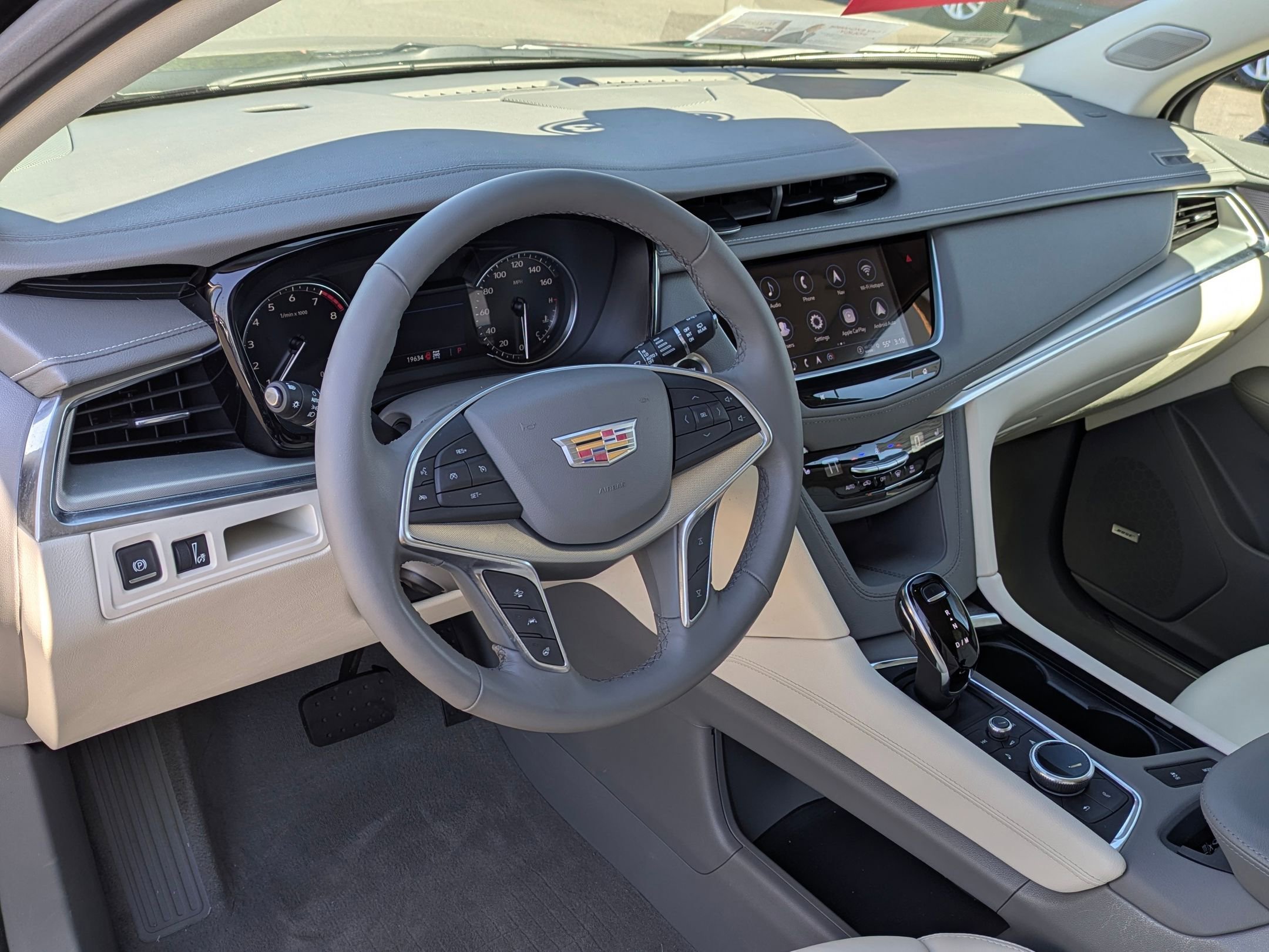 Certified 2023 Cadillac XT5 Premium Luxury w/ LPO, Floor Liner Package AWD/4WD image 10