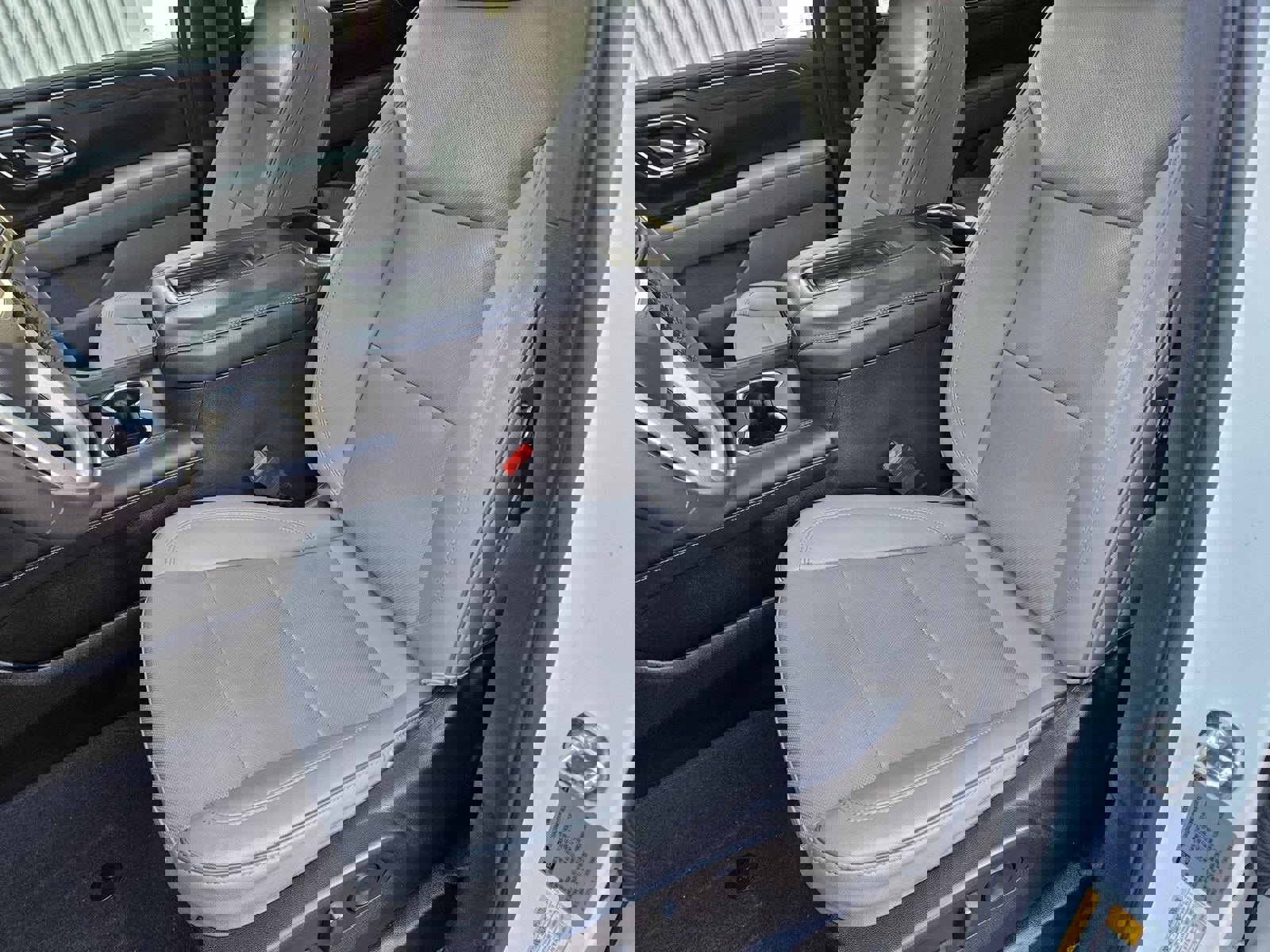 Used 2022 GMC Yukon XL SLT w/ SLT Premium Package image 21