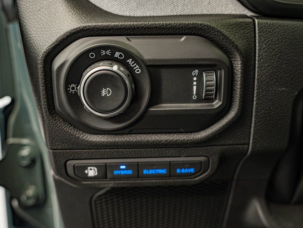 Used 2024 Jeep Wrangler Unlimited image 18