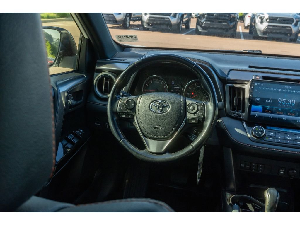 Used 2018 Toyota RAV4 SE w/ All Weather Liner Package image 22