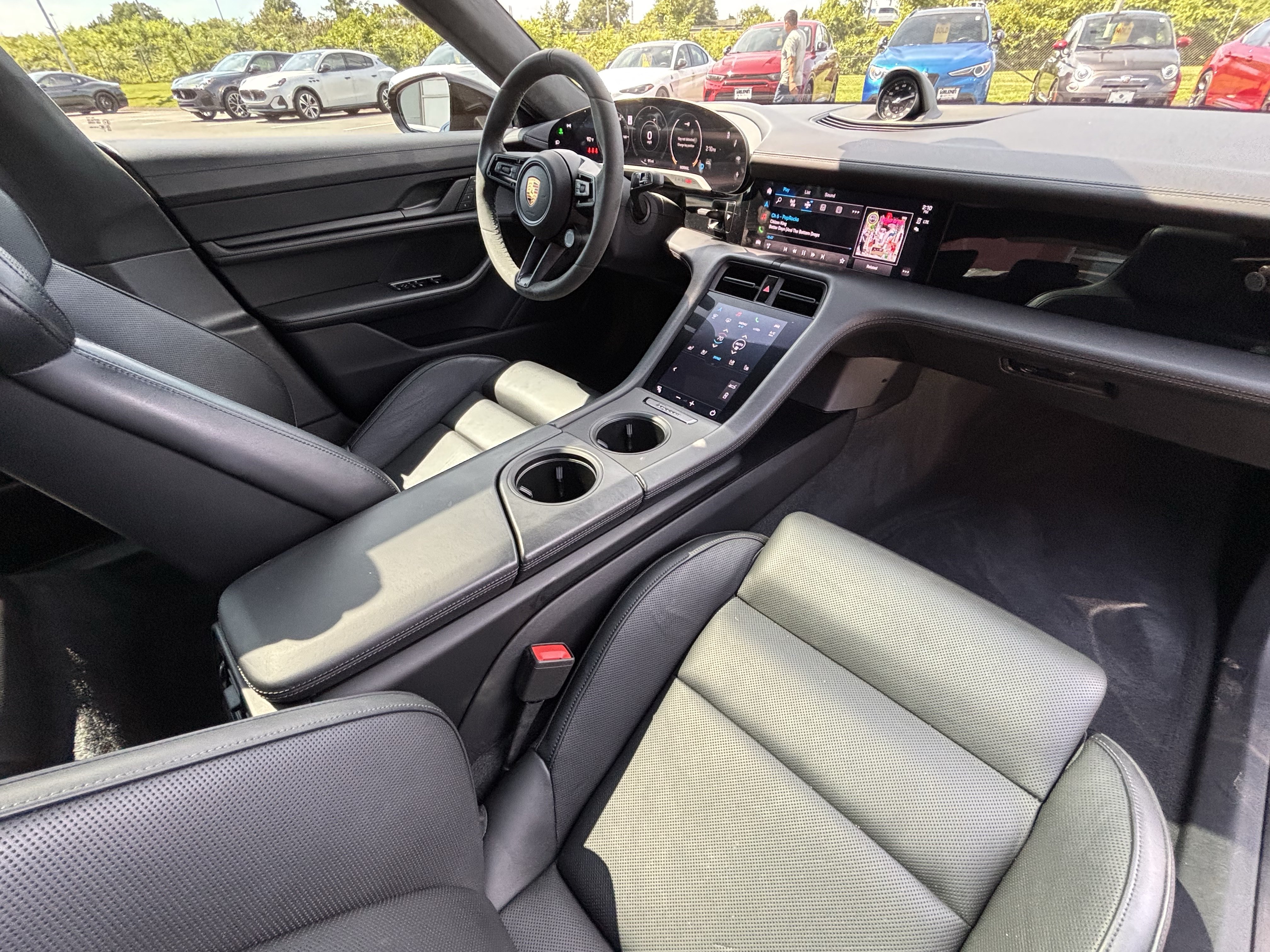 Used 2023 Porsche Taycan GTS AWD/4WD image 30