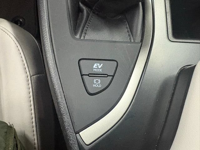 Used 2023 Lexus UX 250h FWD w/ Accessory Package (Z1) image 32