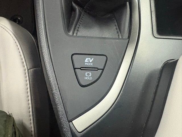 Used 2023 Lexus UX 250h FWD w/ Accessory Package (Z1) image 32
