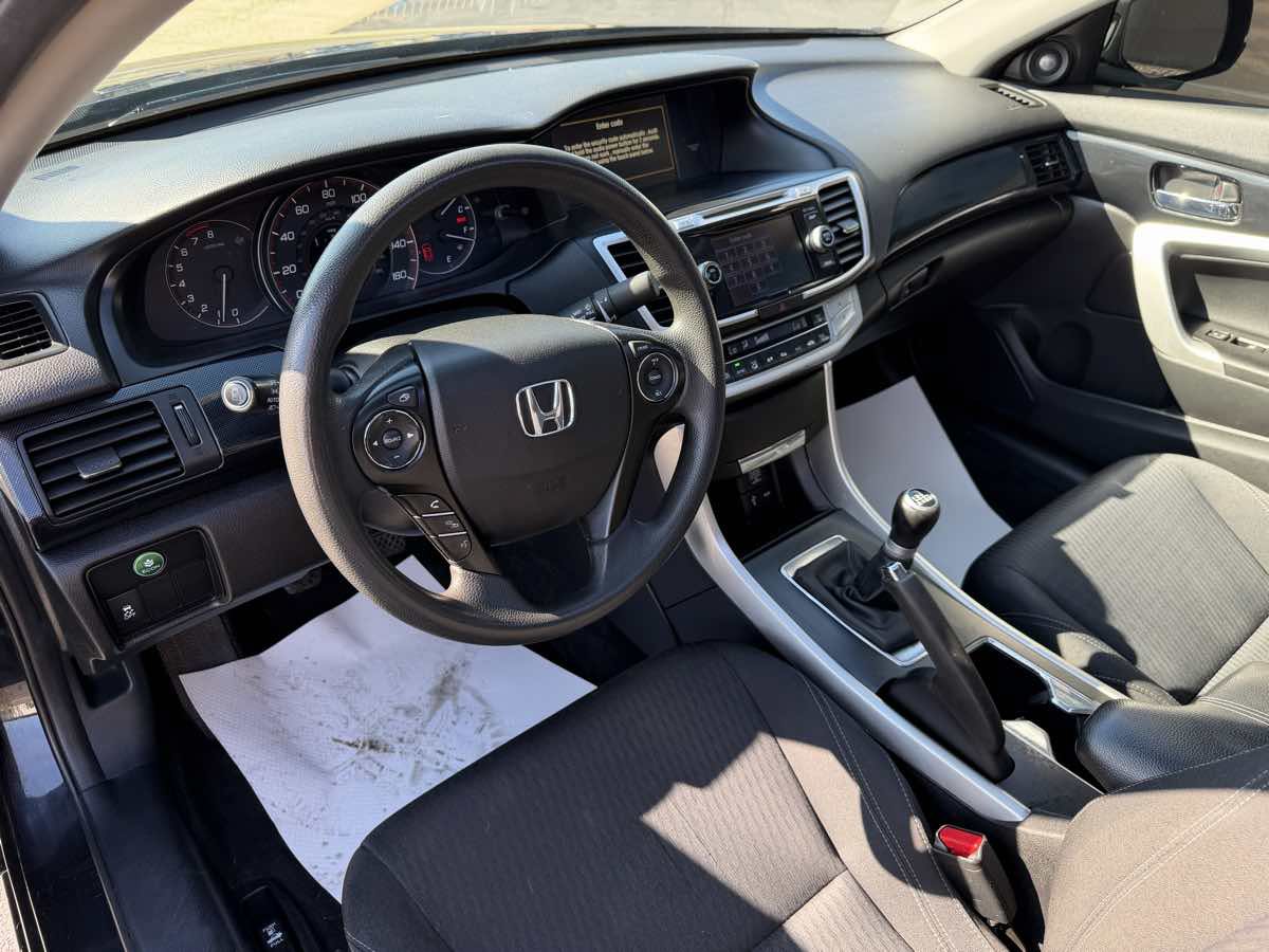 Used 2015 Honda Accord EX image 13