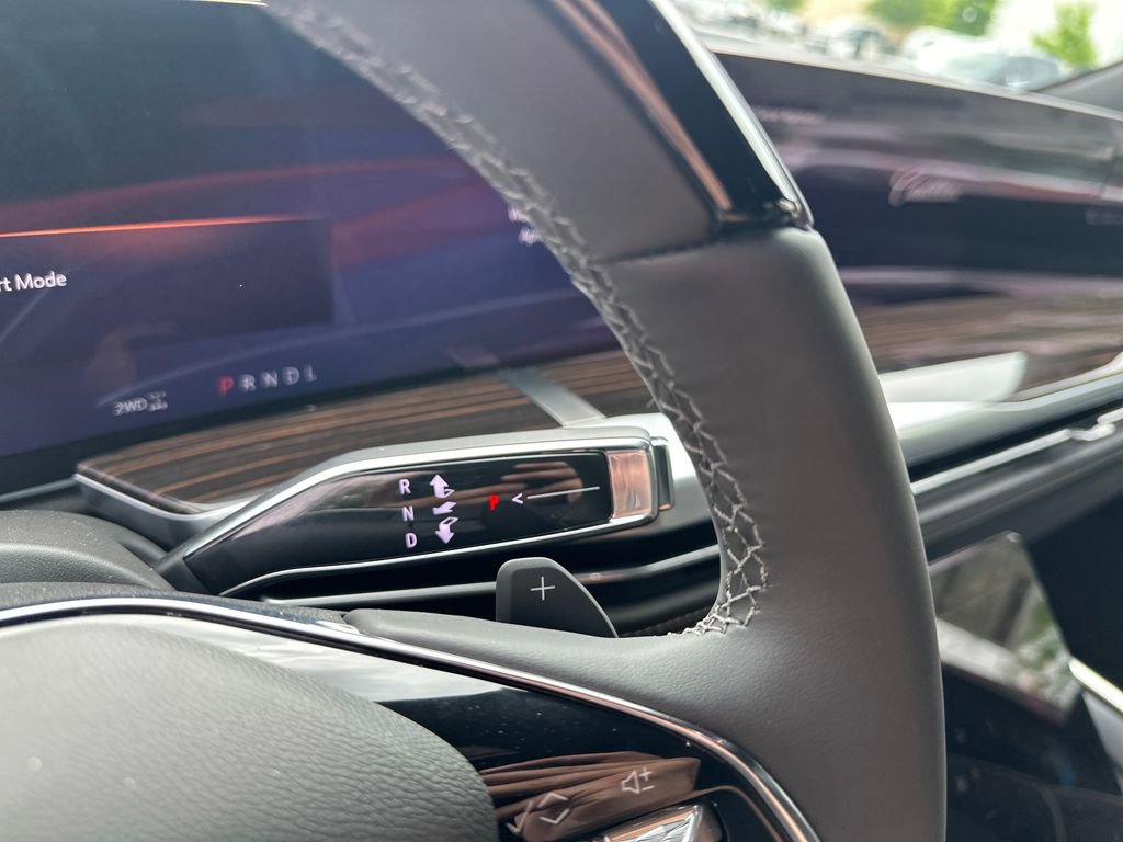 New 2026 Cadillac Escalade ESV Luxury w/ LPO, Floor Liner Package AWD/4WD image 38