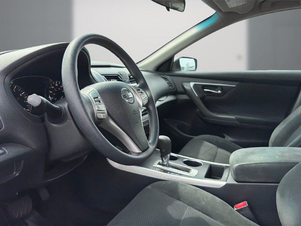 Used 2015 Nissan Altima 2.5 S w/ Power Driver Seat Package FWD image 11