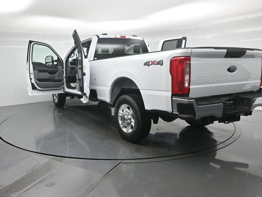 New 2026 Ford F350 XLT image 32