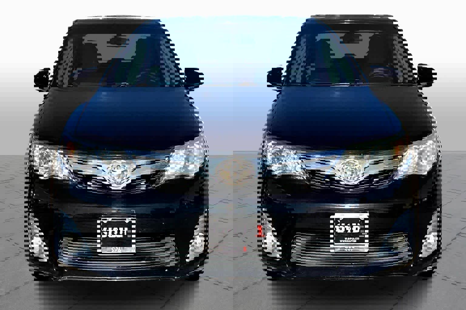 Used 2013 Toyota Camry L image 3