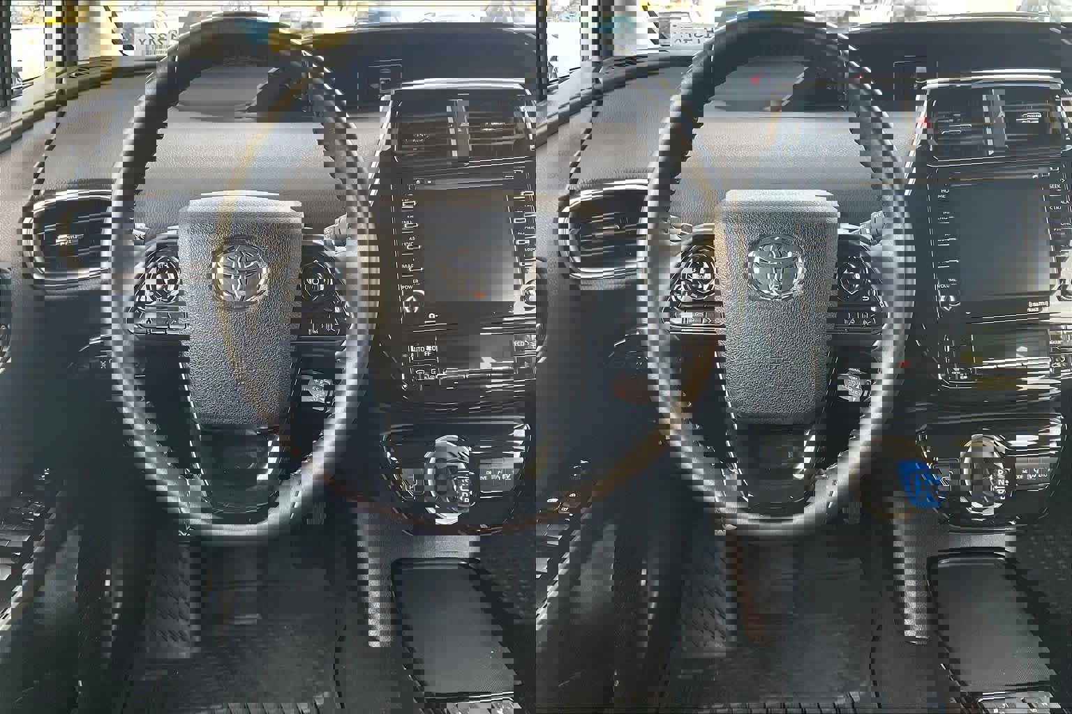 Used 2021 Toyota Prius Prime LE image 8