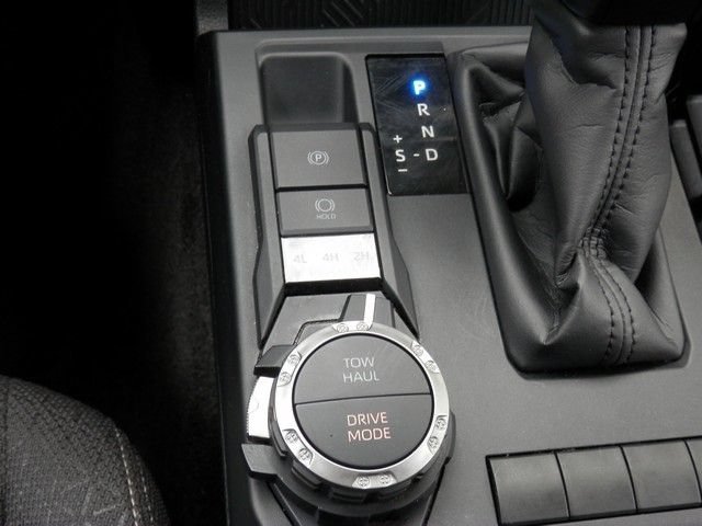 Used 2025 Toyota 4Runner SR5 AWD/4WD image 28