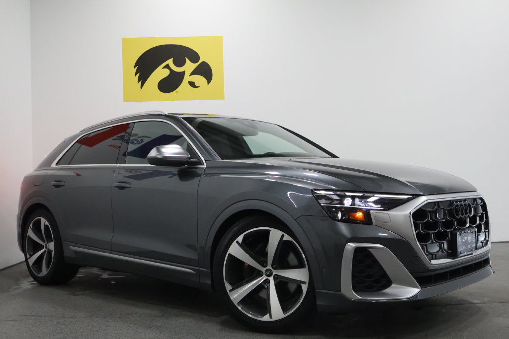 Used 2024 Audi SQ8 Prestige w/ Prestige Package AWD/4WD image 2