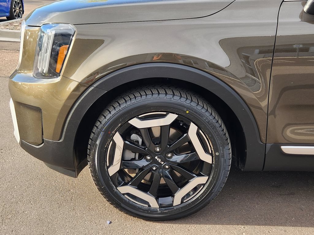 Used 2025 Kia Telluride S AWD/4WD image 9