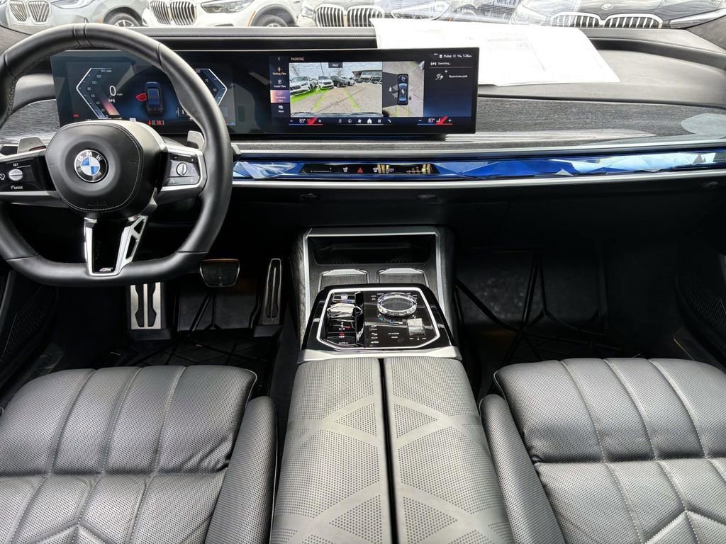 Used 2024 BMW 760i xDrive w/ Executive Package image 29