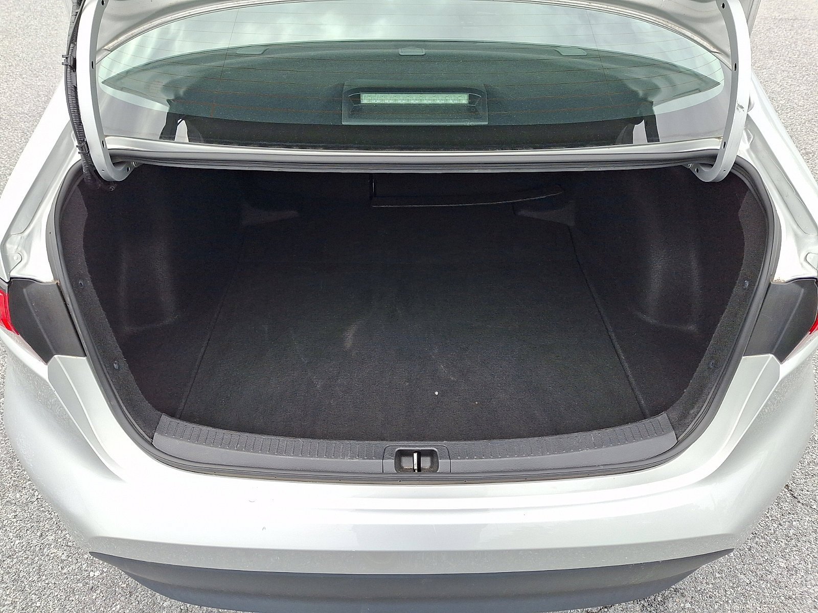 Used 2023 Toyota Corolla LE FWD image 28