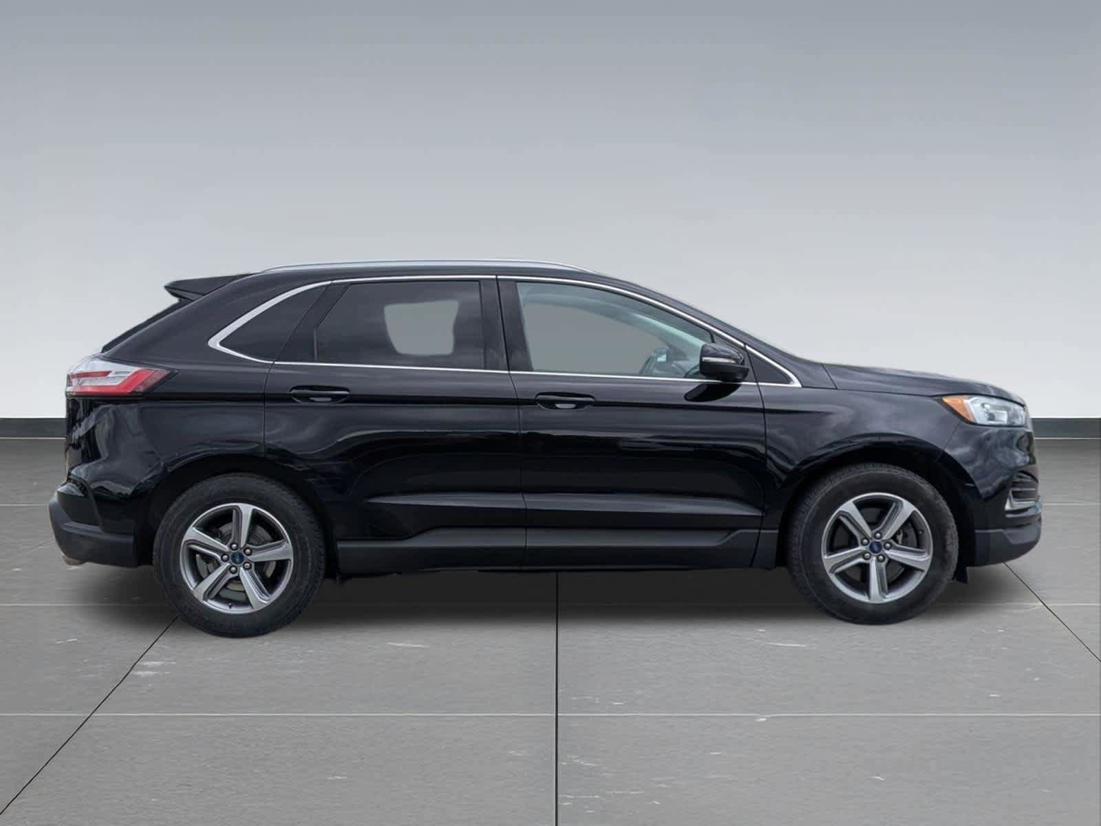 Used 2019 Ford Edge SEL w/ Equipment Group 201A AWD/4WD image 6