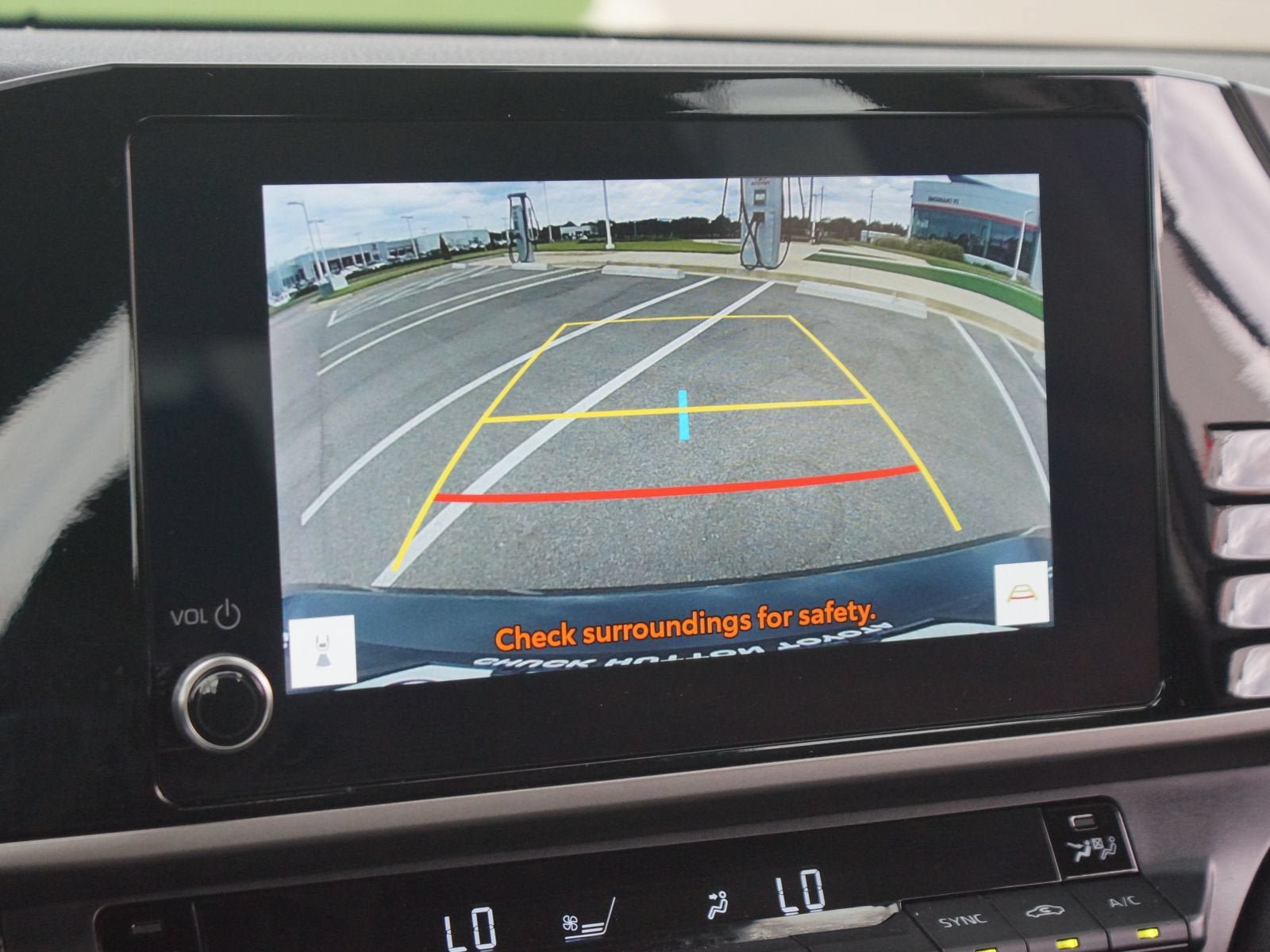Used 2025 Toyota Camry LE FWD image 7