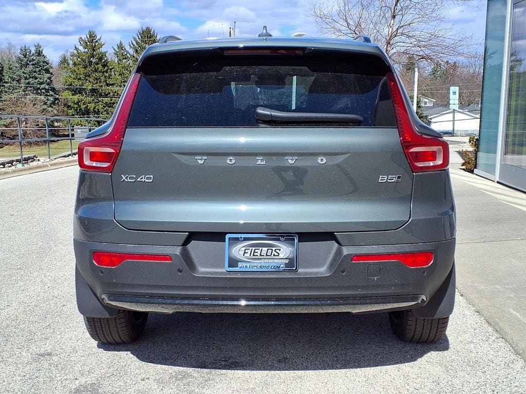 New 2026 Volvo XC40 B5 Ultra w/ Protection Package Premier AWD/4WD image 4
