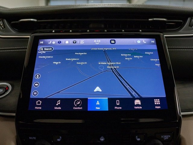Certified 2023 Jeep Grand Cherokee L Limited w/ Luxury Tech Group II image 16