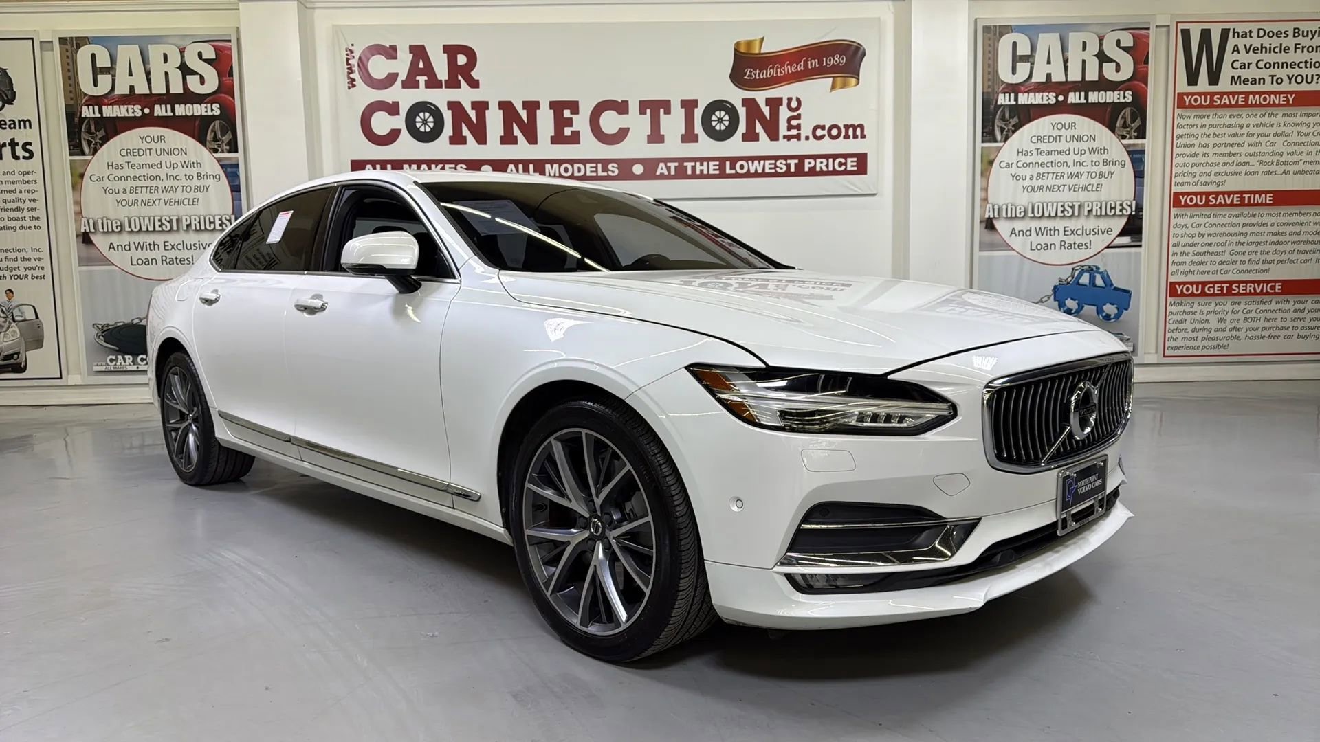 Used 2018 Volvo S90 T6 Inscription image 1