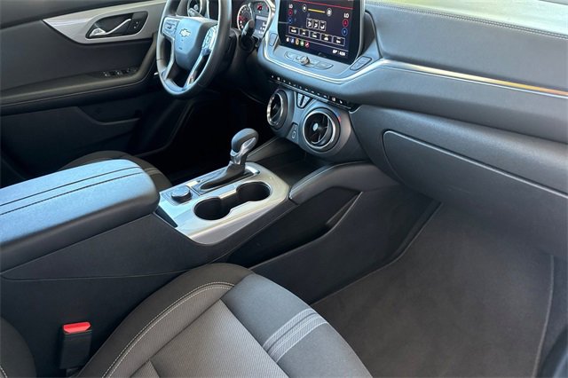Used 2025 Chevrolet Blazer LT image 16