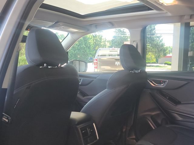Used 2020 Subaru Forester Premium AWD/4WD image 11