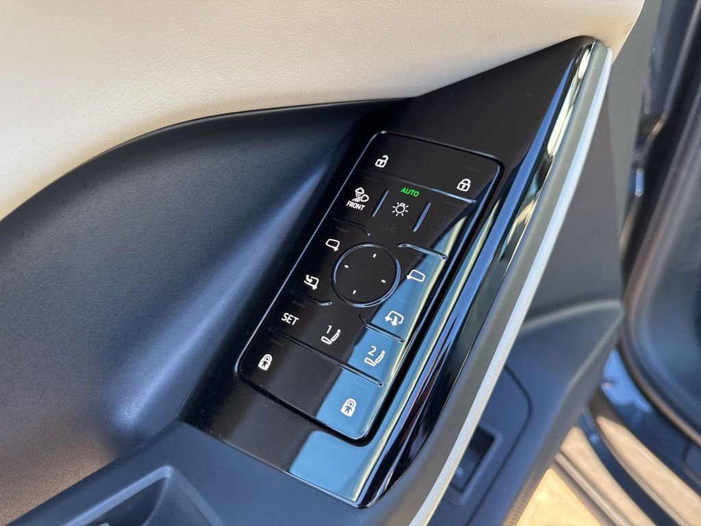 Used 2025 Audi Q6 e-tron Premium Plus w/ Premium Plus image 11