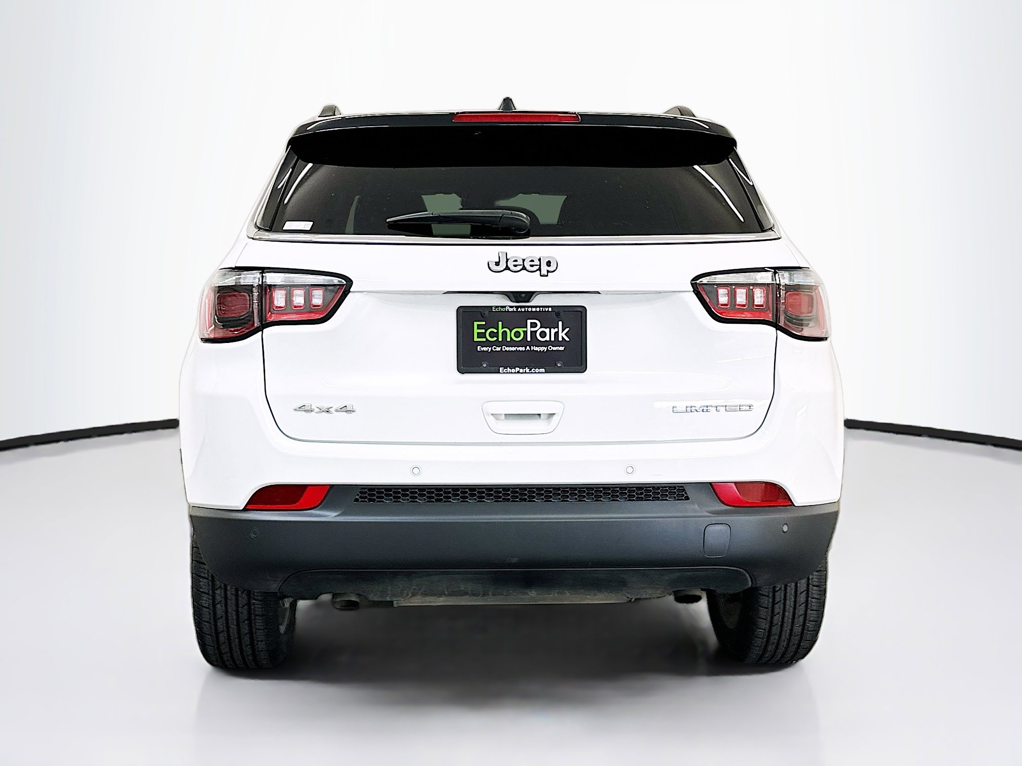 Used 2025 Jeep Compass Limited image 7