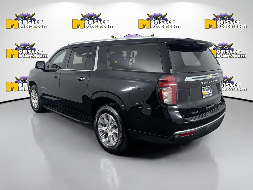 Used 2023 Chevrolet Suburban Premier w/ Premium Package image 7