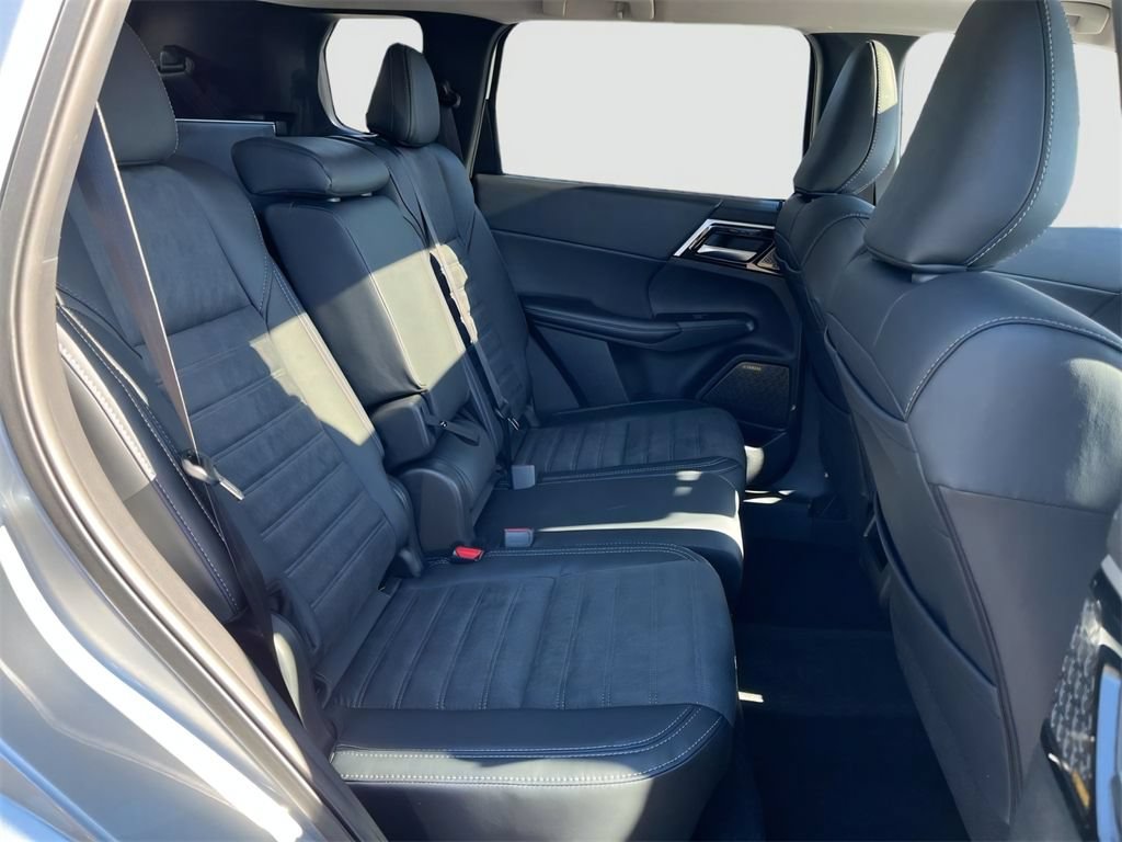 New 2026 Mitsubishi Outlander SE AWD/4WD image 32