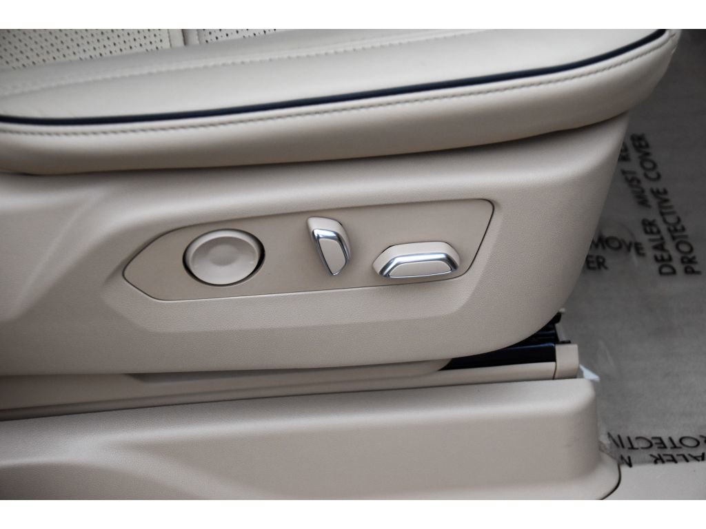 Certified 2023 Cadillac Escalade ESV Premium Luxury image 30