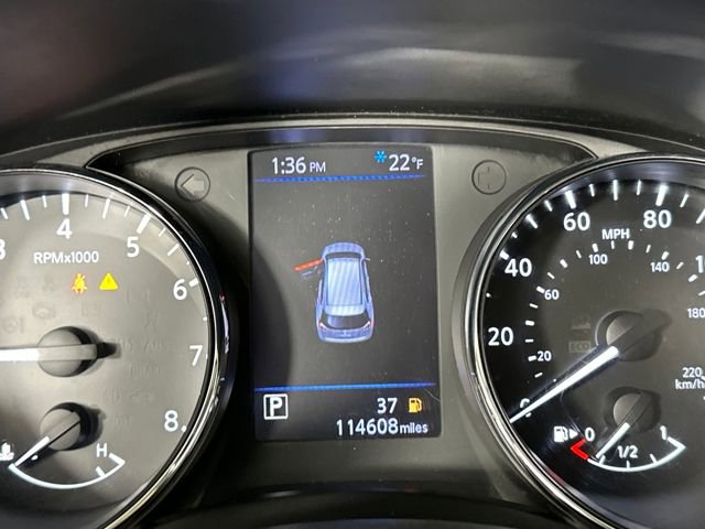 Used 2018 Nissan Rogue SV w/ Sun & Sound Touring Package image 18