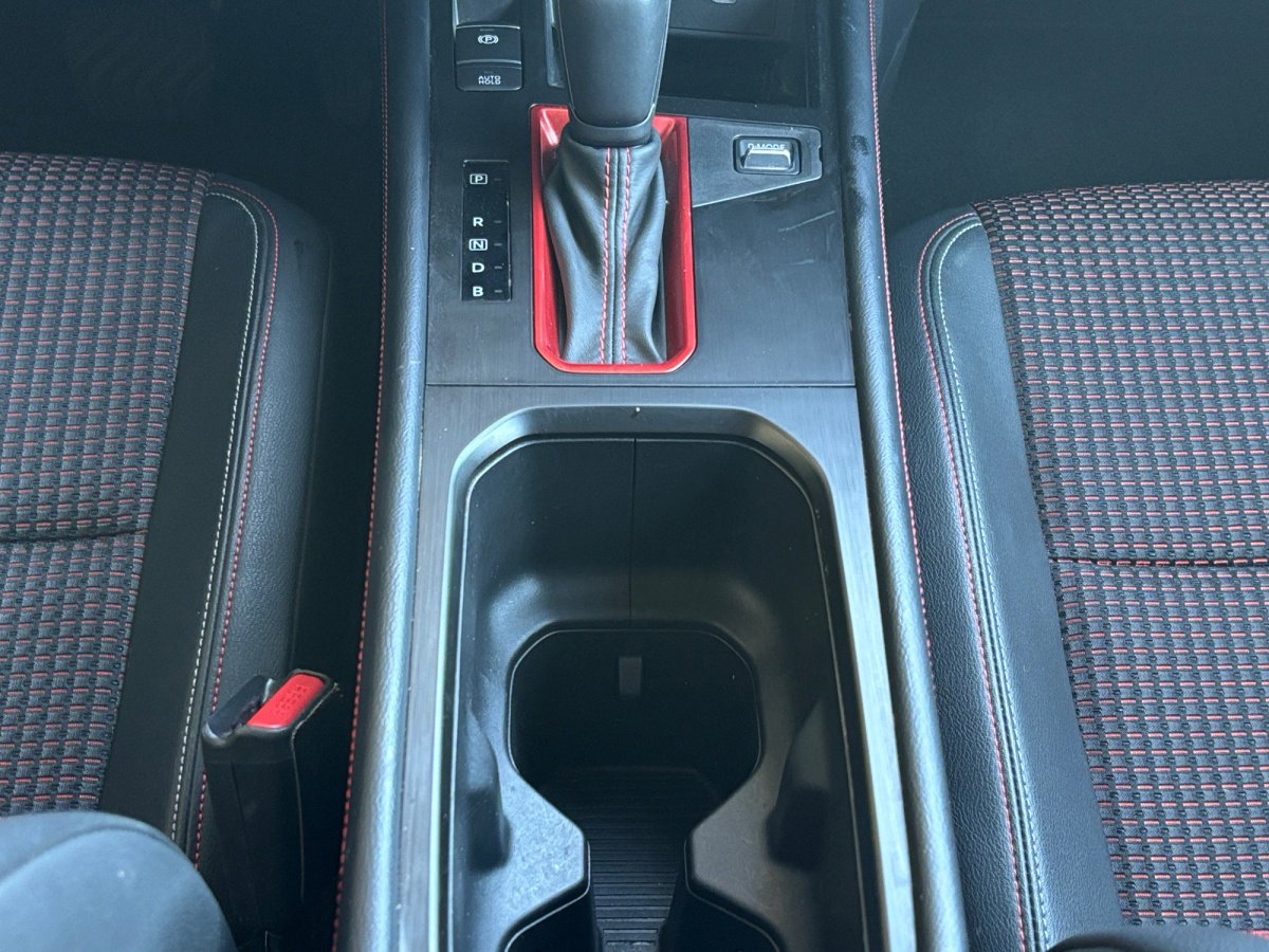 Used 2025 Nissan Kicks SR image 5