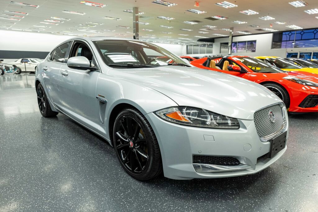 Used 2015 Jaguar XF Sport image 4