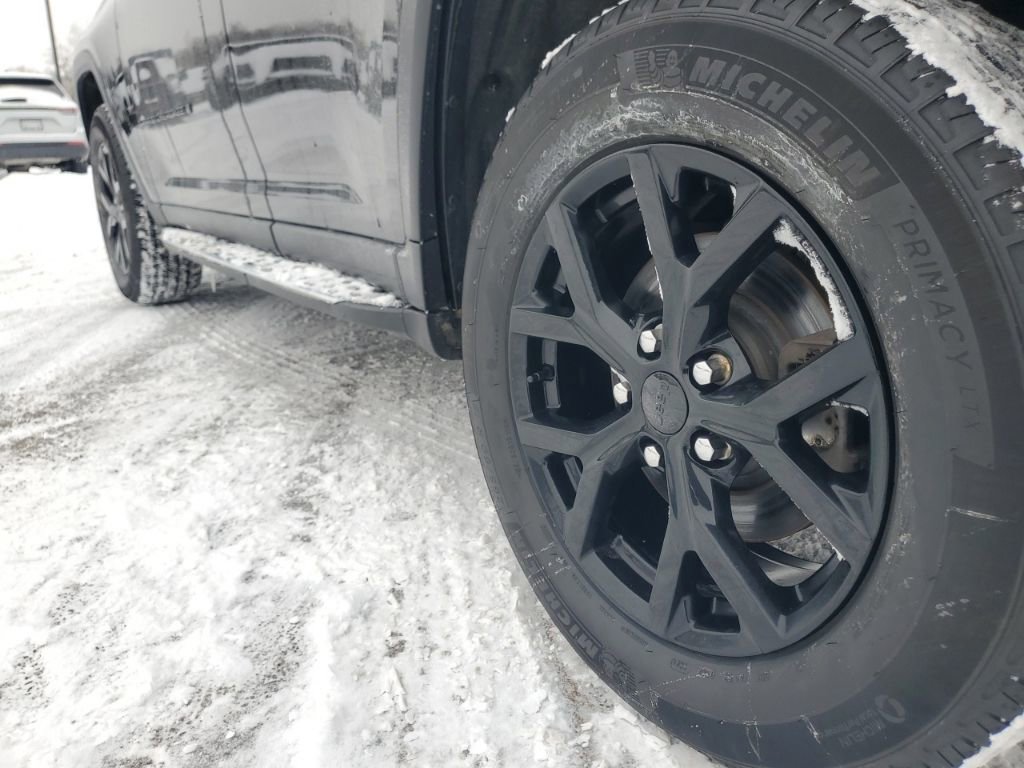 Used 2025 Jeep Grand Cherokee Altitude image 34