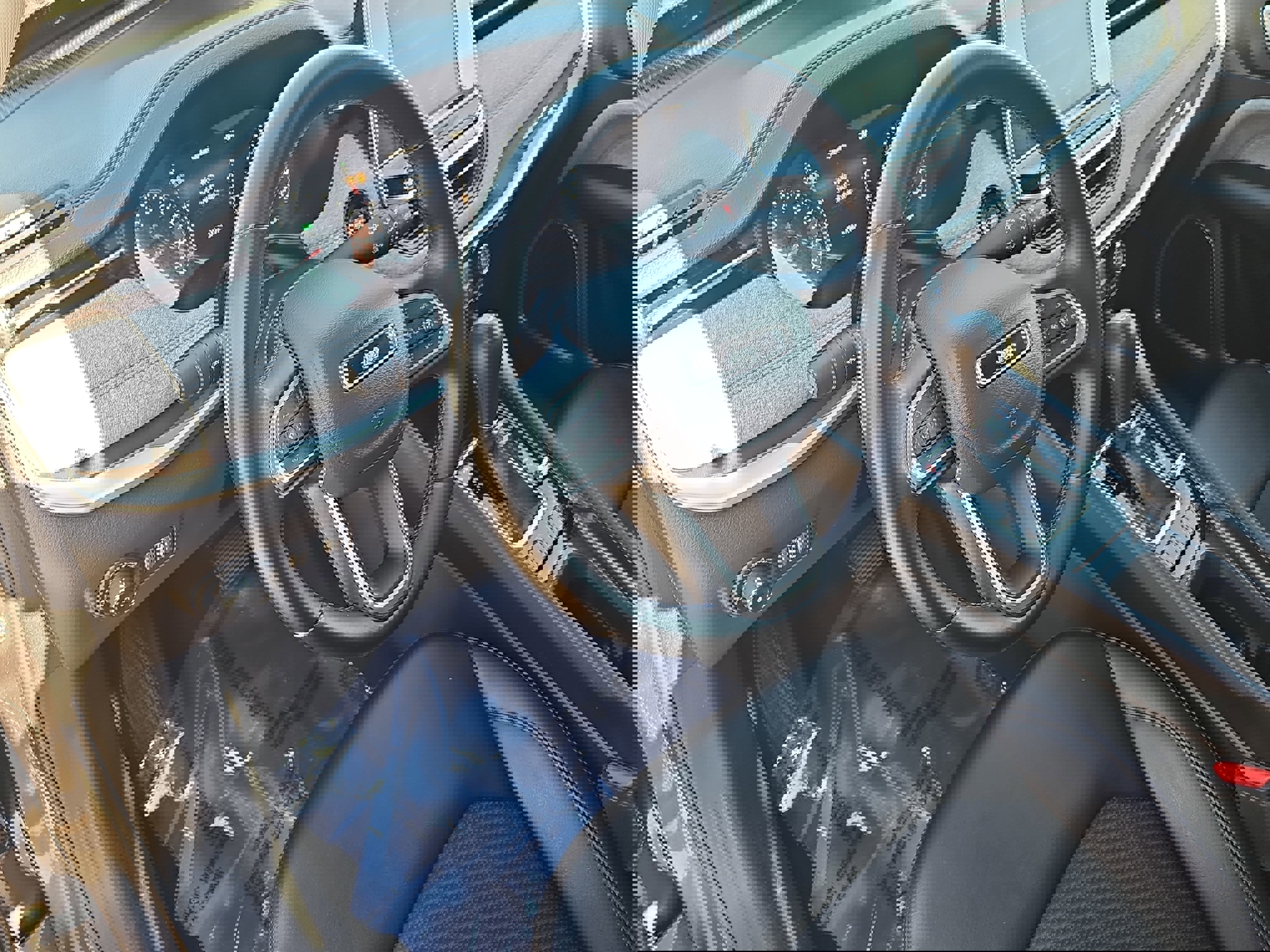 Used 2022 Jeep Compass Latitude w/ Convenience Group image 16