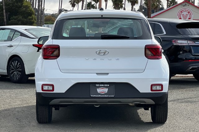 New 2026 Hyundai Venue SE FWD image 7
