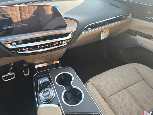 New 2025 Cadillac Lyriq Sport image 17