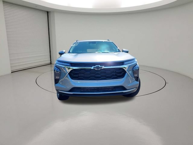 New 2026 Chevrolet Trax LT w/ Sunroof Package FWD image 2