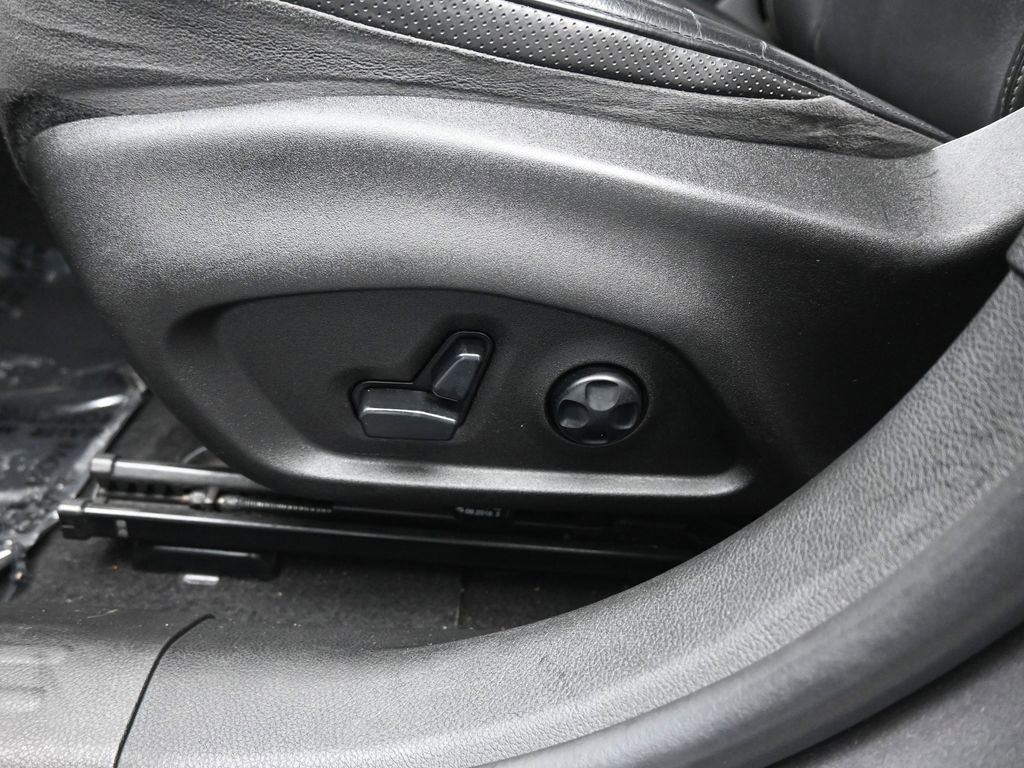 Used 2017 Jeep Renegade Limited FWD image 11