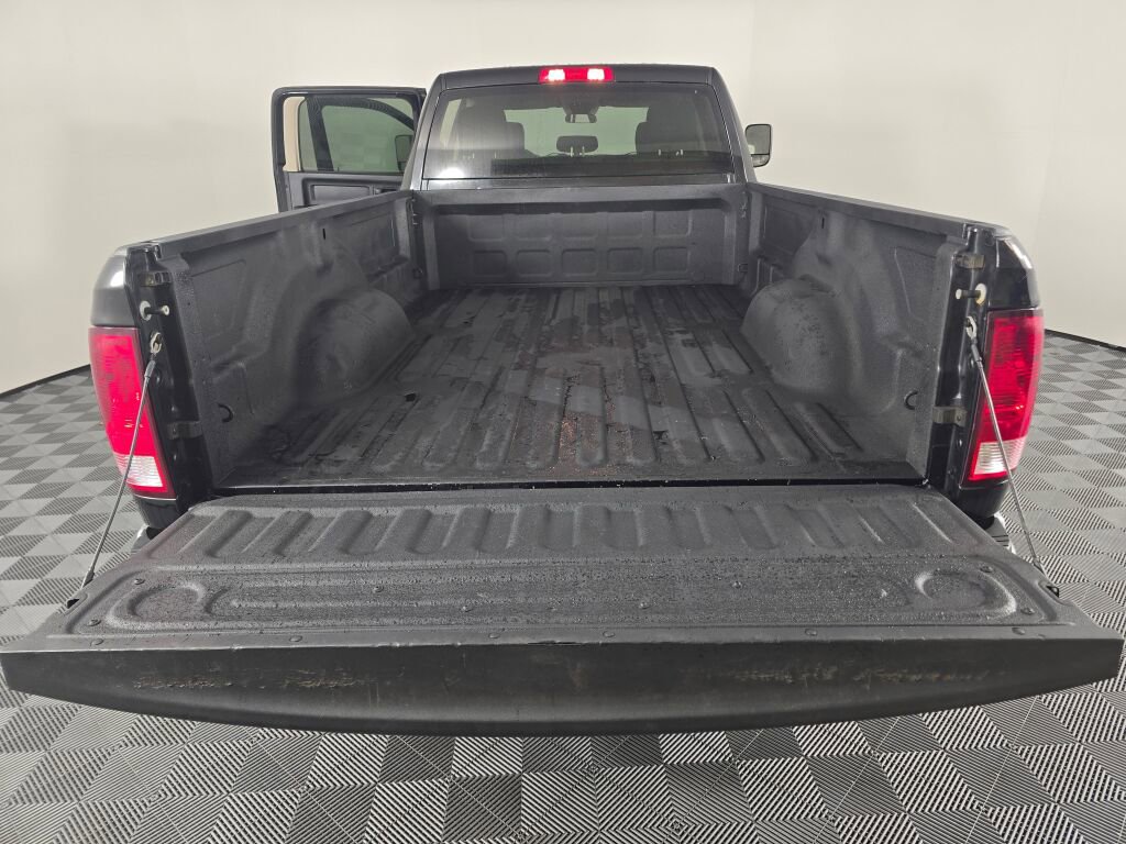 Used 2018 RAM 3500 Tradesman w/ Chrome Appearance Group image 15