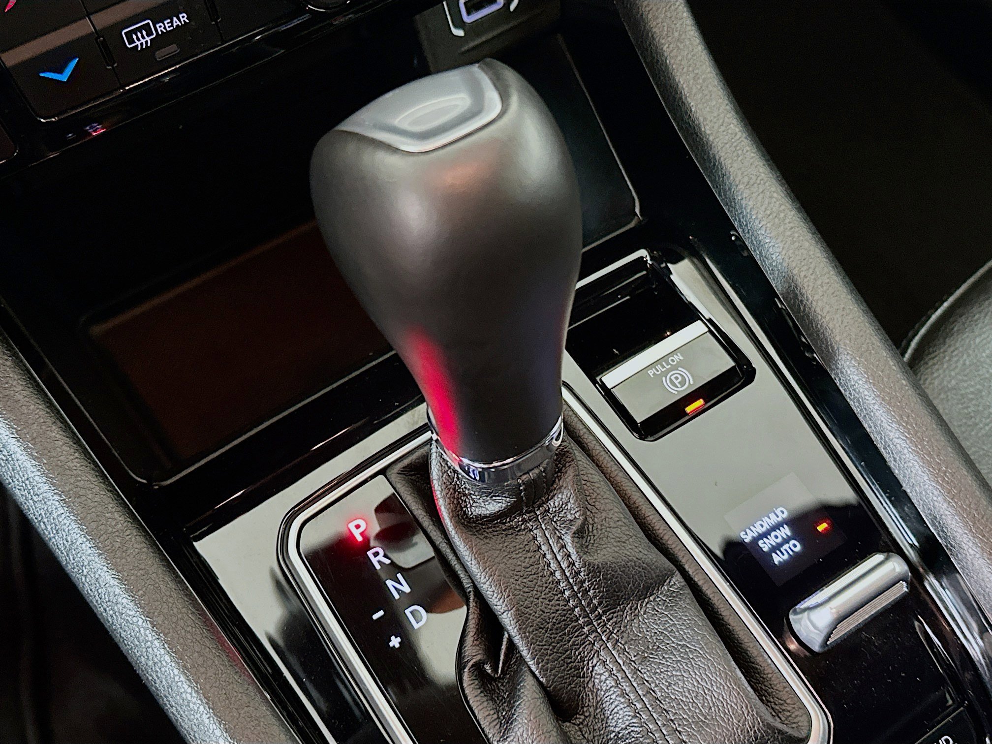 Used 2025 Jeep Compass Limited image 24