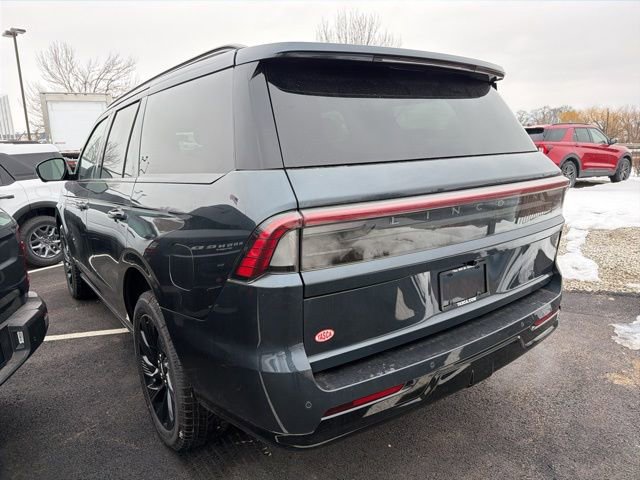 New 2026 Lincoln Navigator Reserve w/ Jet Appearance Package image 5