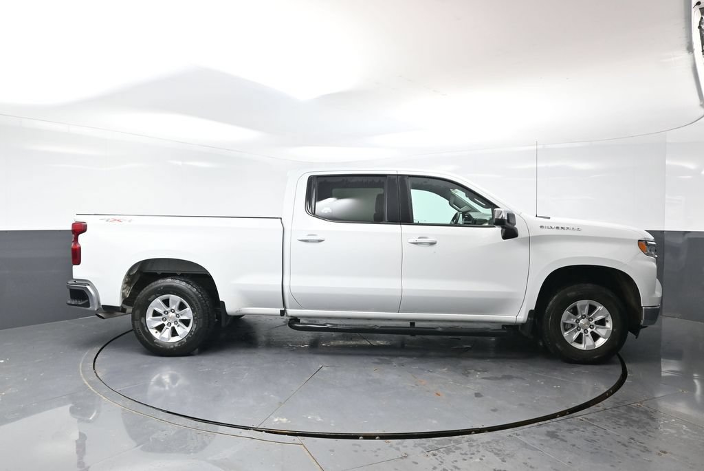 Used 2025 Chevrolet Silverado 1500 LT w/ Work Truck Package AWD/4WD image 4