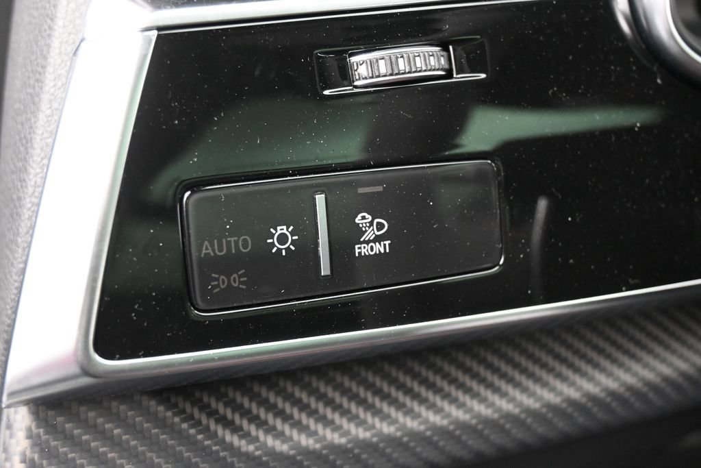 Used 2026 Audi RS Q8 performance AWD/4WD image 18