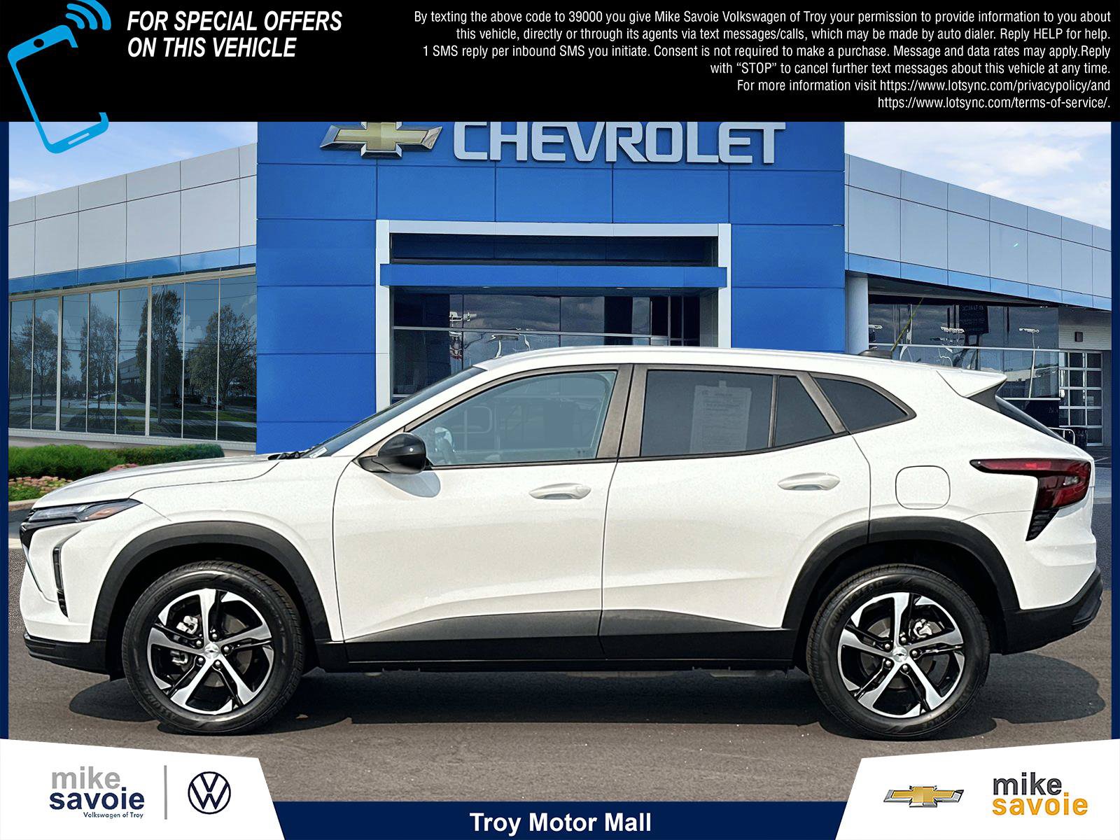 Certified 2024 Chevrolet Trax RS w/ Driver Confidence Package FWD image 2