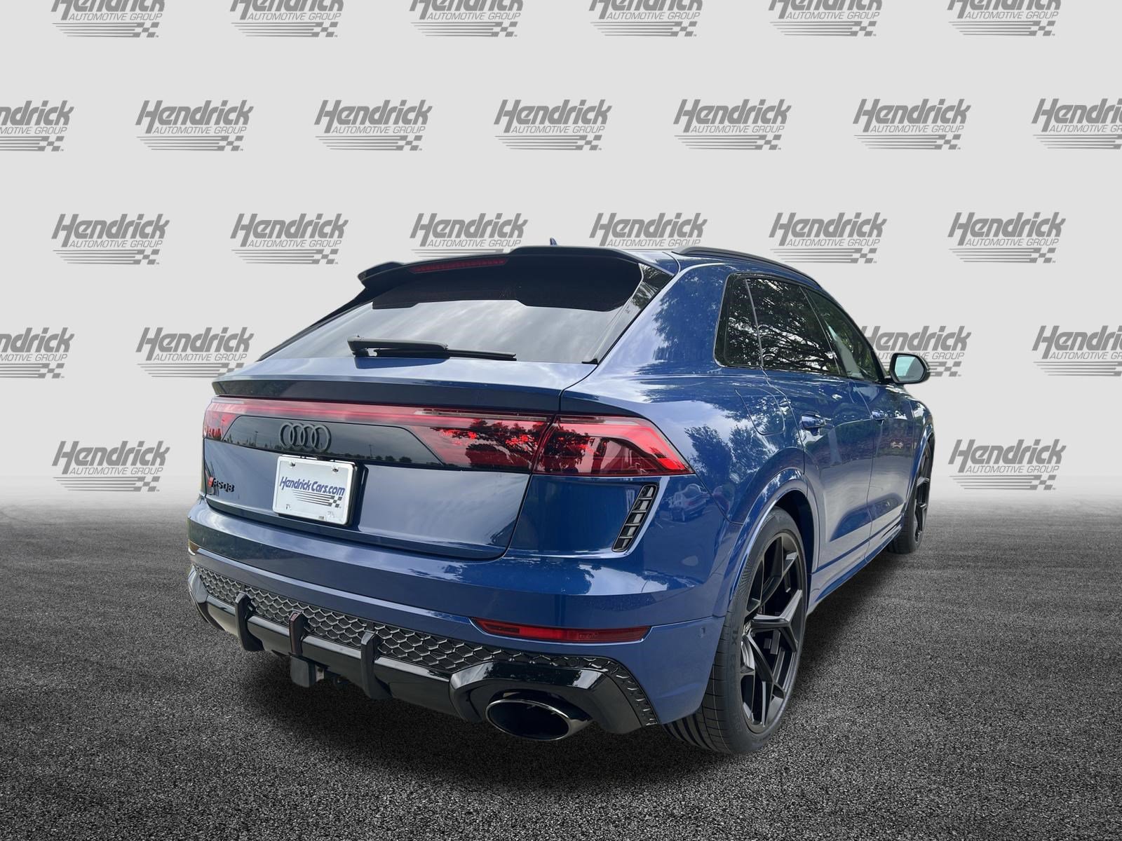 Certified 2025 Audi RS Q8 performance AWD/4WD image 9