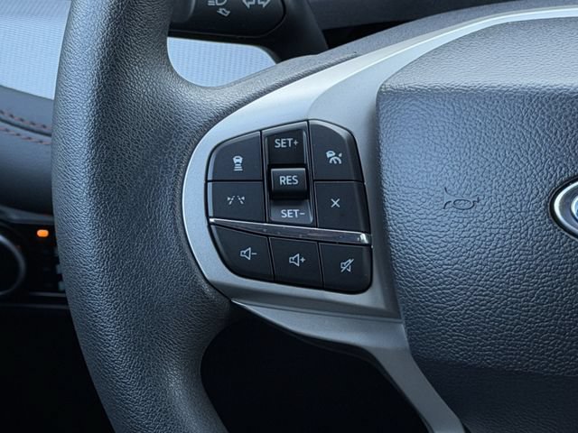 Used 2026 Ford Explorer Active RWD image 13