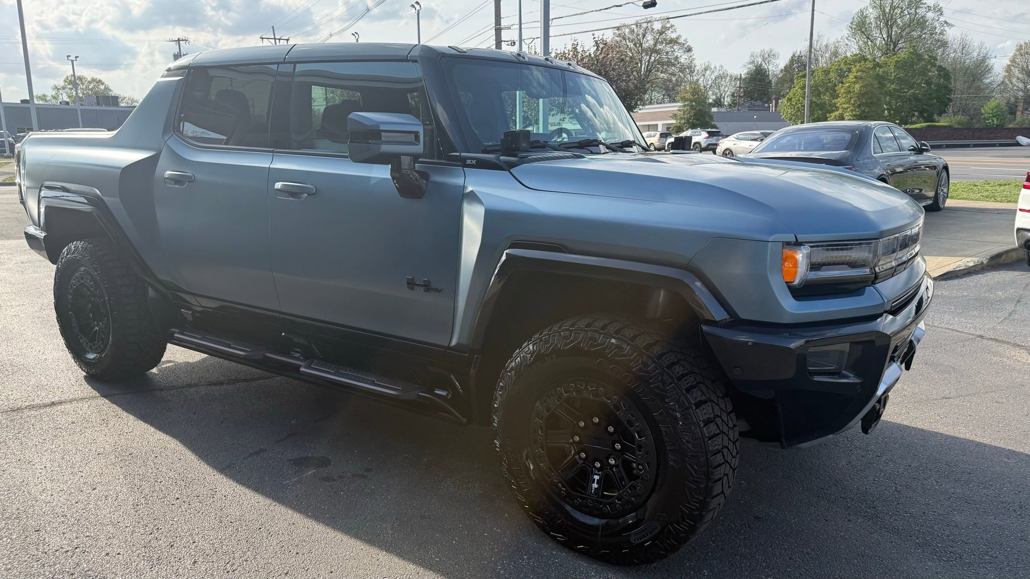 Used 2024 GMC Hummer EV 3X w/ Omega Edition AWD/4WD image 4